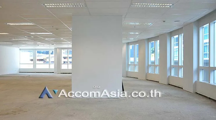 unit Office space For Rent in Ploenchit, Bangkok  near BTS Ploenchit (AA15225)